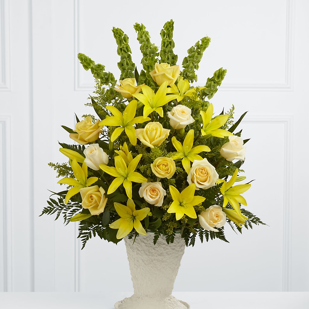 Golden Memories Arrangement – All Of The Good Flowers, Jackson NJ
