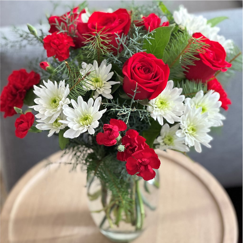 Seasonal Magic Bouquet –  All Of The Good Flowers, Jackson NJ