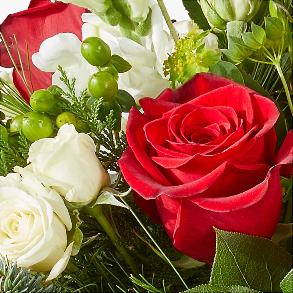Deck the Halls Bouquet –  All Of The Good Flowers, Jackson NJ